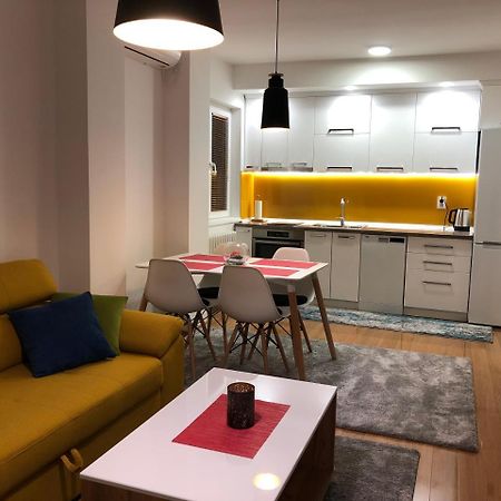 Ole Apartment I - In The City Center Скопие Екстериор снимка
