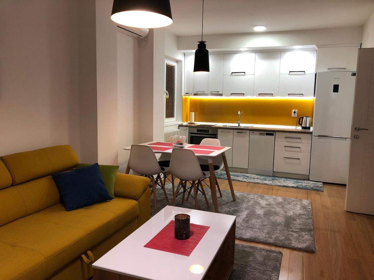 Ole Apartment I - In The City Center Скопие Екстериор снимка
