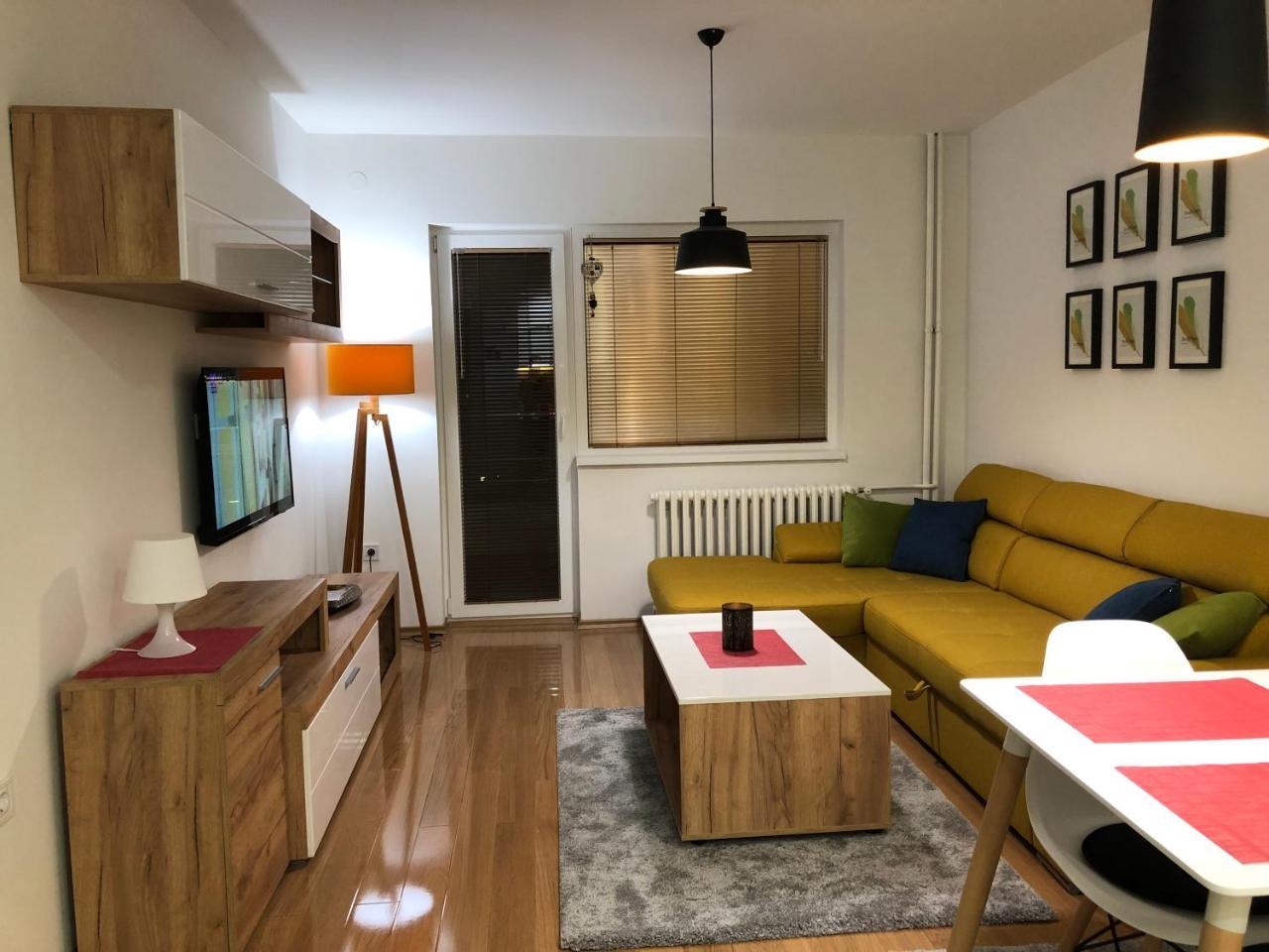 Ole Apartment I - In The City Center Скопие Екстериор снимка